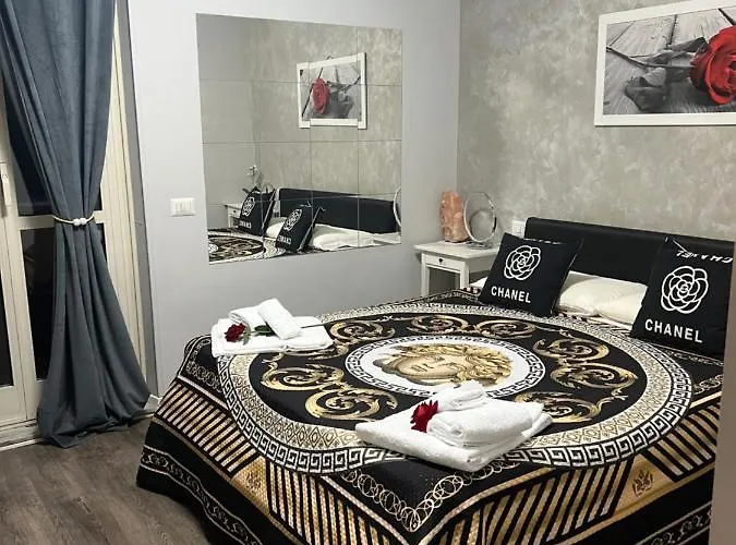 Guest house A 2 Passi Dai Musei Luxury 4*