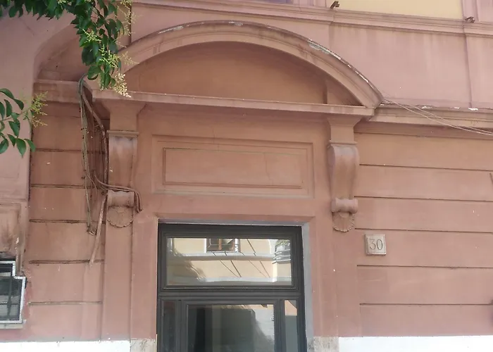 Guest house A 2 Passi Dai Musei Luxury 4*